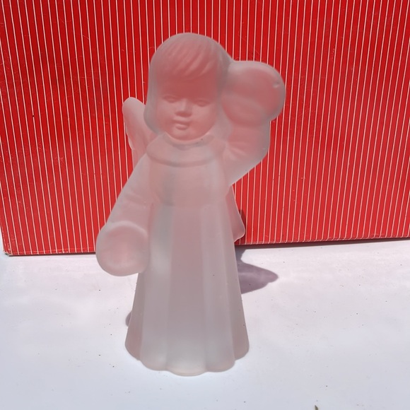 Set of 4 vintage frosted glass candle holders. - Picture 4 of 8